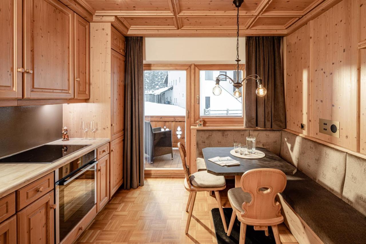 Suites Hotel Garden Сельва-ди-Валь-Гардена Экстерьер фото